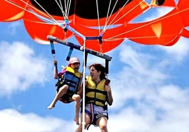 Parascending in Playa Blanca Lanzarote Parascending in Playa Blanca Lanzarote