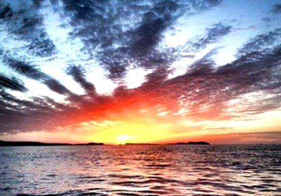Sunset for speed boat adventure in Ibiza Sunset for speed boat adventure in Ibiza